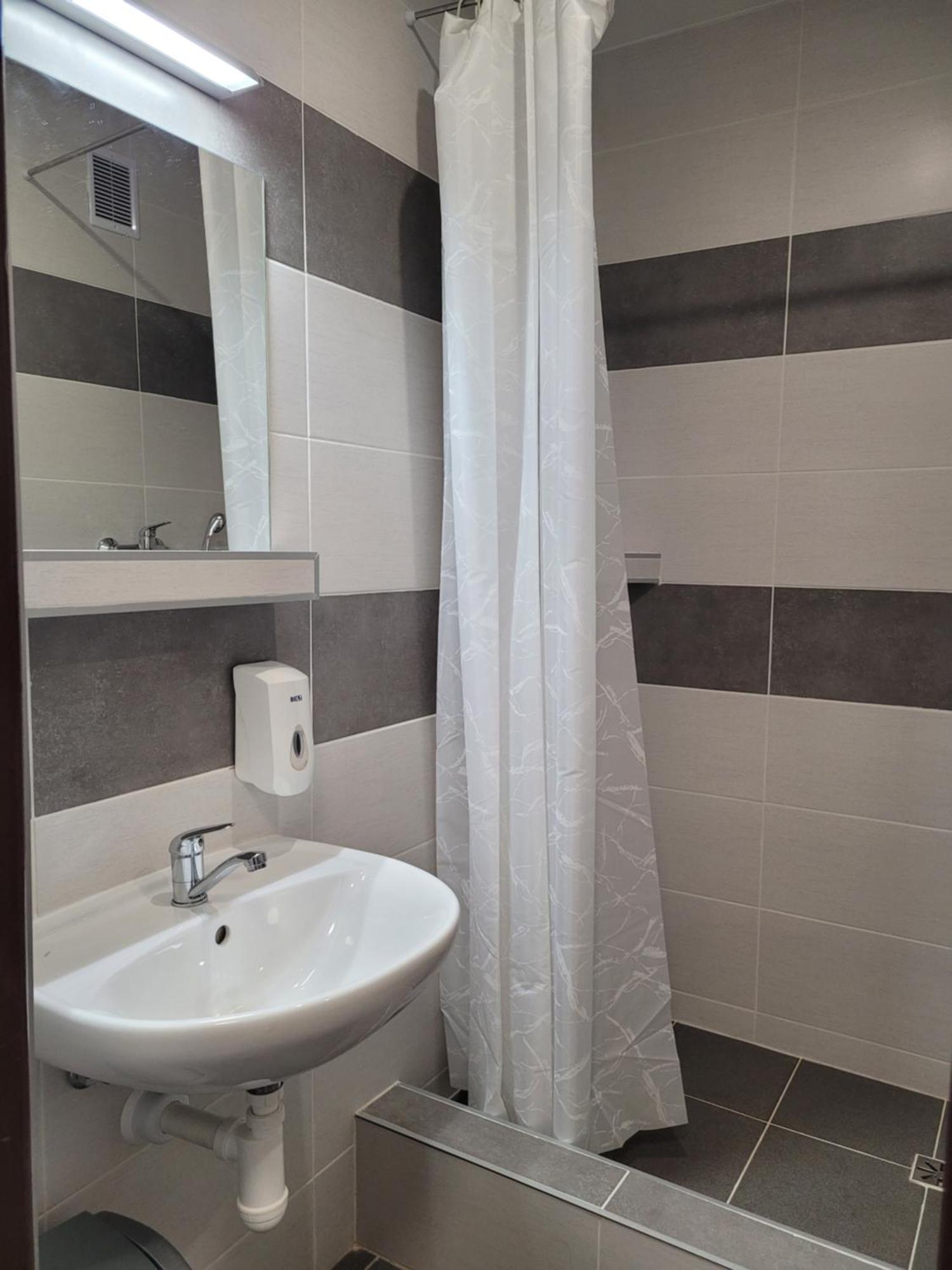 Hotel Studentsky Domov B31 Prešov Exterior foto